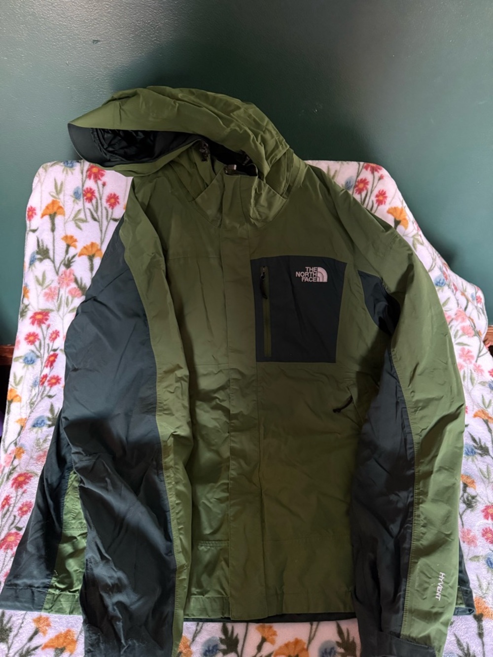 The North Face Olive Green and Dark Green Lightweight Jacket
